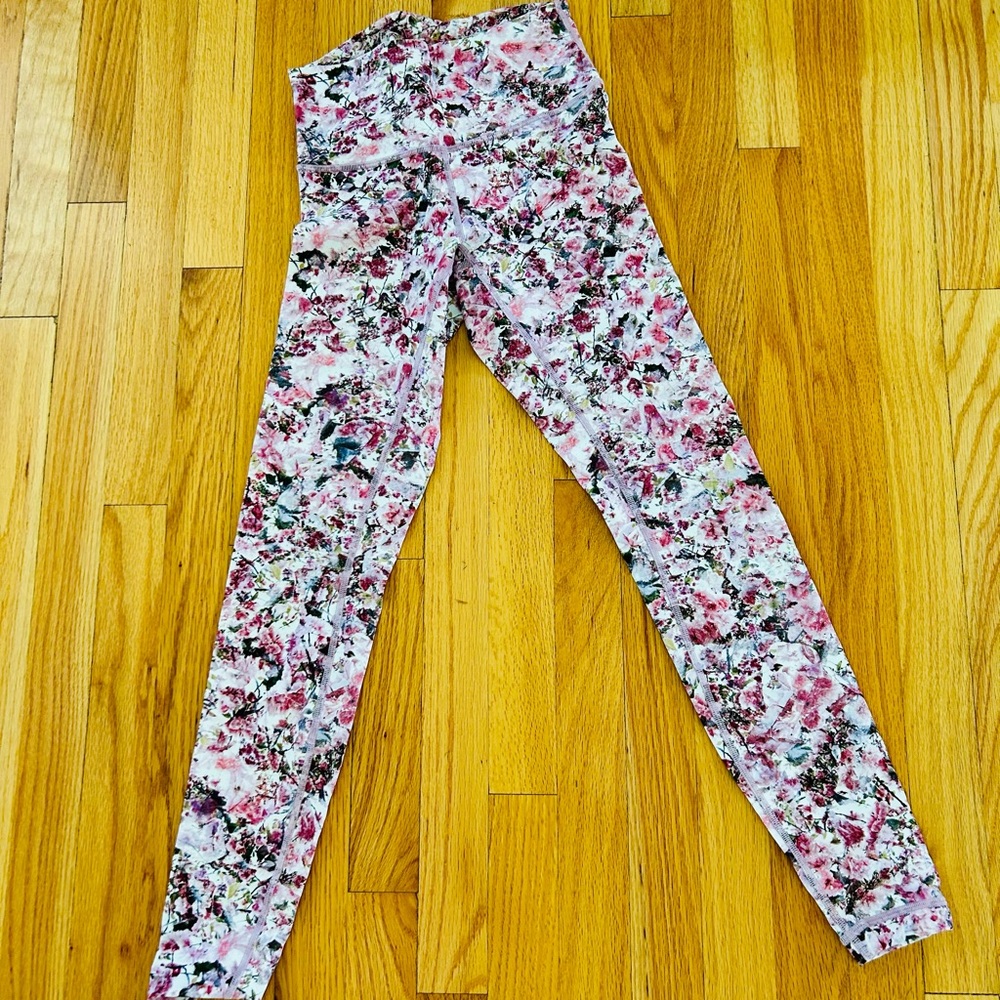 Lululemon pink print leggings